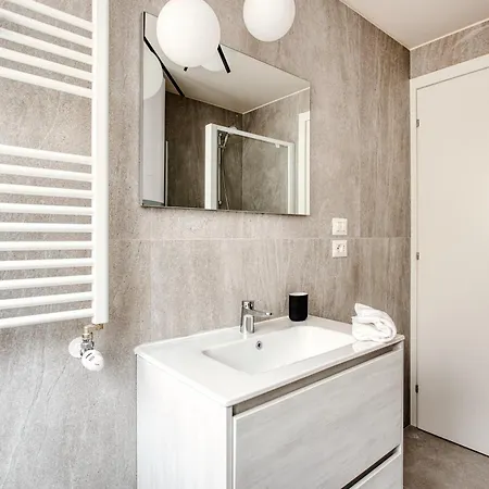 Appartement Hostmate - - Imperia's Nest - Romolo Iulm *