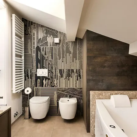 Readhostprofile! Luxury Penthouse Near Duomo Appartement Milan