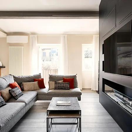Readhostprofile! Luxury Penthouse Near Duomo Milan