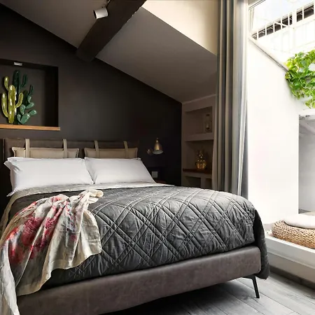 Readhostprofile! Luxury Penthouse Near Duomo Appartement