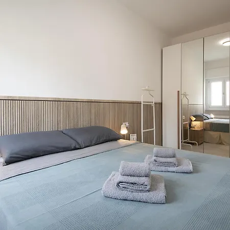 Apartament Lambrate - 200 Meters From The Station Mediolan