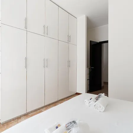 Melchiorre Trilocale D Epoca Ampio E Luminoso * Milano