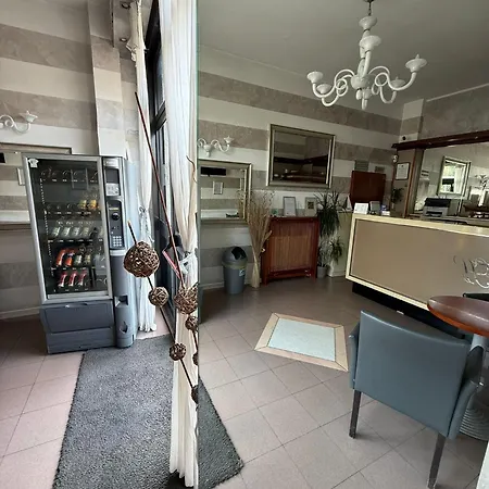 Szálloda New H Marte 81 *