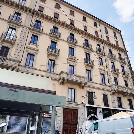 Cadorna Prestigious - Modern Architecture In Front Of The Station *