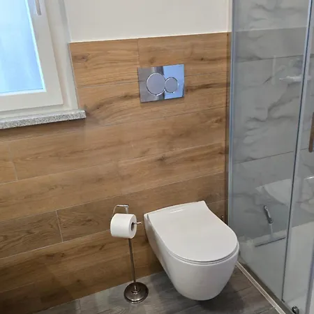 Adriano House Апартаменты *