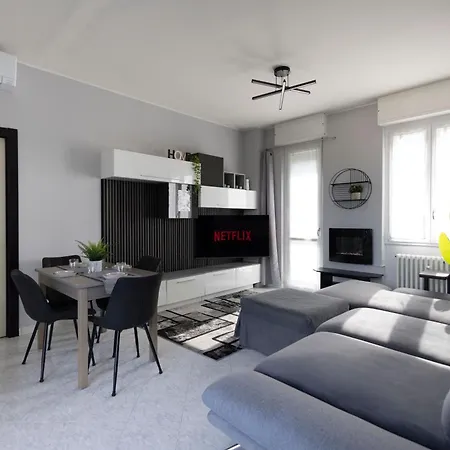 Spazioso Con Terrazzo Navigli,bocconi מילאנו