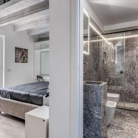 Readmyhostprofile! Luxury 4 Bedroom Penthouse Near Duomo Апартаменты Милан