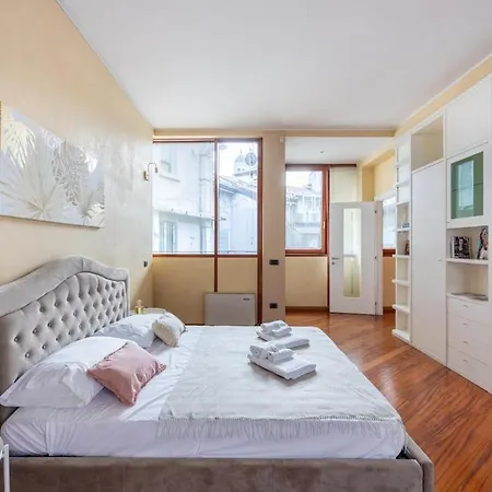 Apartmán Duomo Milan-attic With Terrace-netflix And Wifi Milán