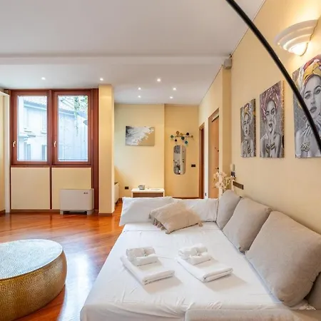 Apartmán Duomo Milan-attic With Terrace-netflix And Wifi Milán