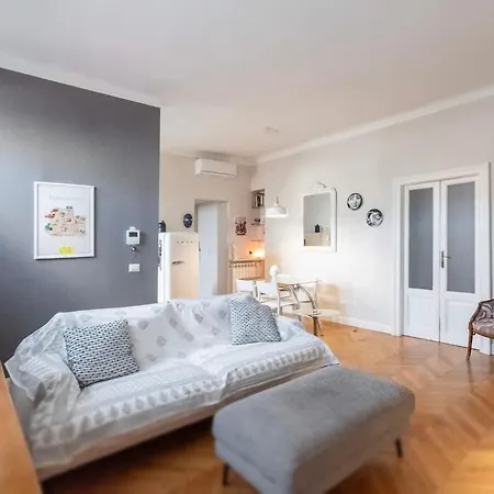 Nolo Design - Near Station * Mediolan