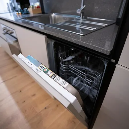 Modern Flat Metro Citylife-mico-self Check-in-ac Apartamento *