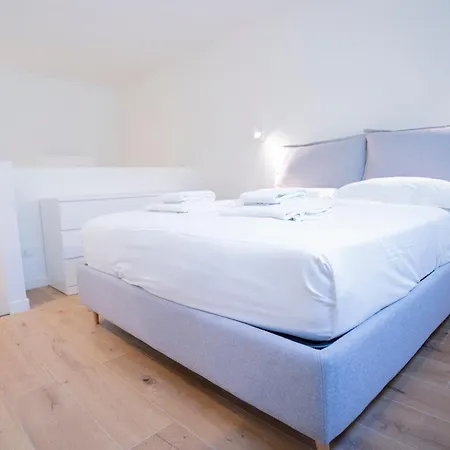 Modern Flat Metro Citylife-mico-self Check-in-ac Apartamento