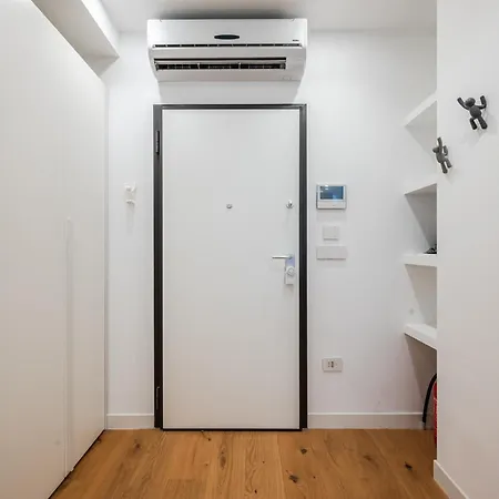 شقة Duomo Area Luxury Design & Netflix Mood ميلان