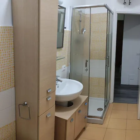 Little House Naviglio Grande Διαμέρισμα *