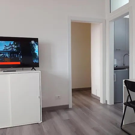 Little House Naviglio Grande Διαμέρισμα *