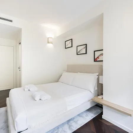 Apartment Easylife - - Medici 5 P4d - Duomo