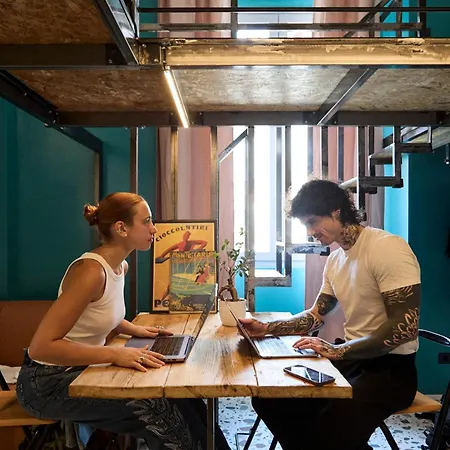 Hostel Madama & Bistrot *