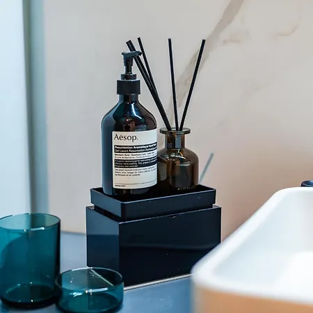 Elegant And Spacious Luxury In Bullona Lejlighed Milano