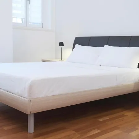 Comecasa 10 Min Walk To Duomo 2br Family Flat Apartment *