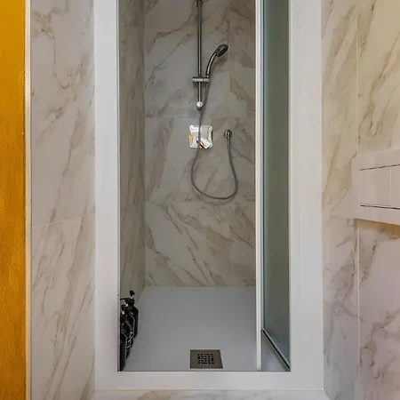 Garibaldi's Gem - La Vista 밀라노