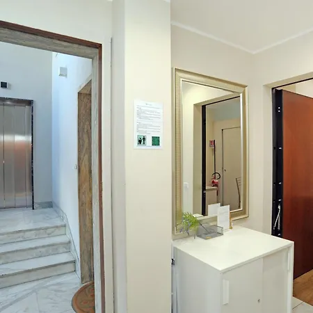 Via Torino 3 アパート ミラノ