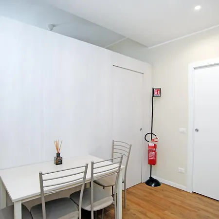 Via Torino 3 * ミラノ