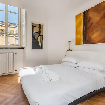 Duomo3'-skylight-idropool-private-cinema-freepark Milaan