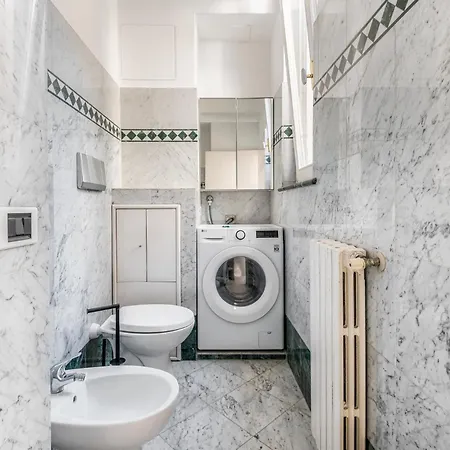 Duomo3'-skylight-idropool-private-cinema-freepark Appartement