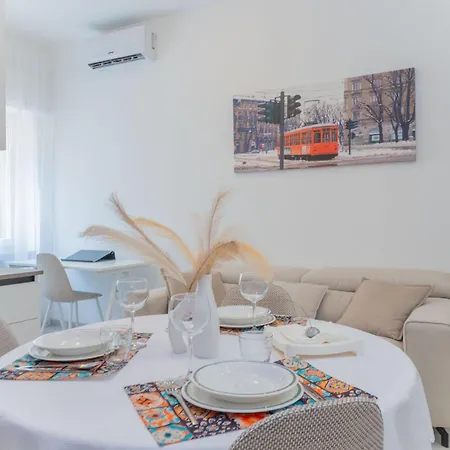 Casa Raffaella Comfort E Smart Working Vicino M3 E Bus Апартаменты *