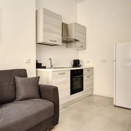 Appartement Just Urban - Modern 1-br Navigli - Metro M2 Milaan