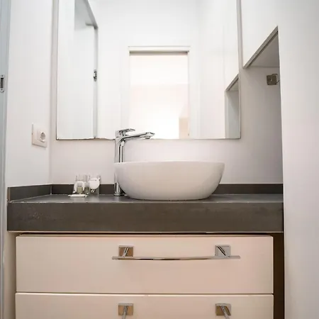 Sul Naviglio - Design Moderno E Comfort A * Milano