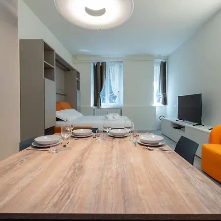 Goldoni House 6 Duomo M5 A Few Steps Away From The Subway *