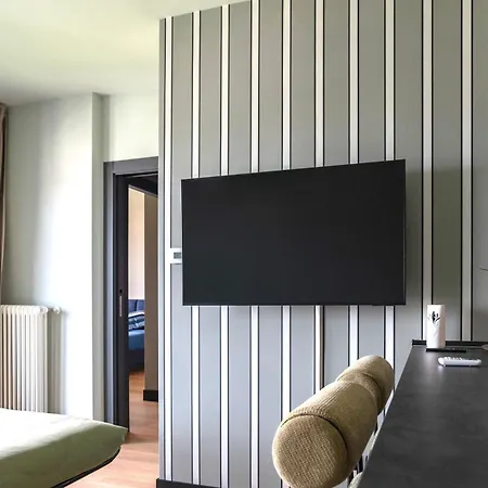 Skyline House - Free Parking & Terrace * Milano