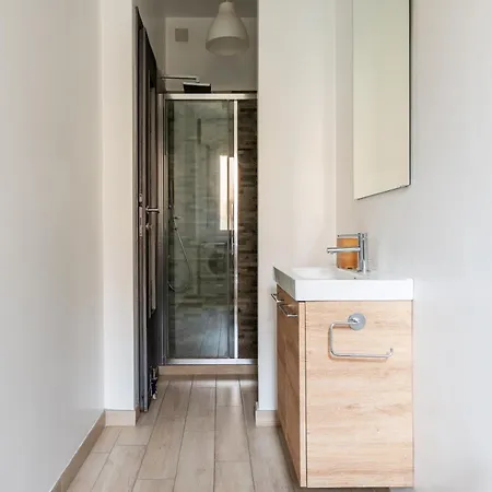 Apartment Trilocale In Stile Milanese In Solari