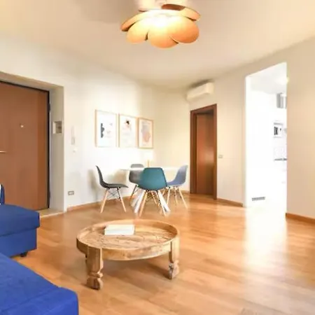 Corso Genova Apartment, Navigli Area, Center Apartament