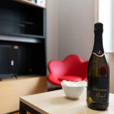 Apartament Elegant Near Bocconi Mediolan