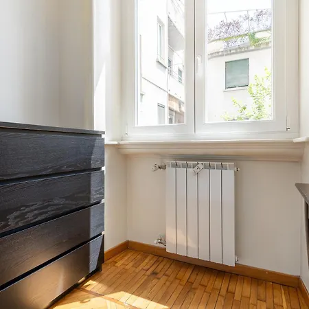 Elegant Near Bocconi *