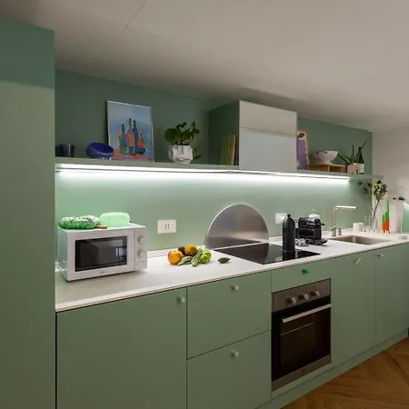 Loft Moderno Con Patio Privato A 100m Dalla Metro - La Taniere