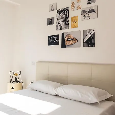 Youhosty - Montegani 2 *