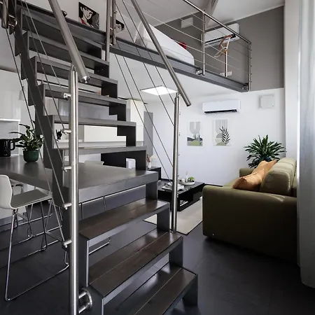 Urban House - Loft Navigli Restyled! *