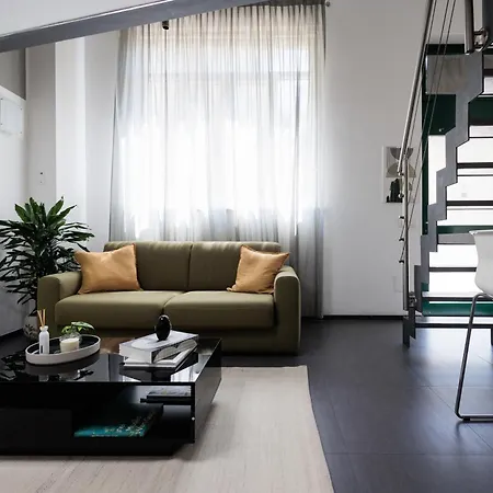 شقة Urban House - Loft Navigli Restyled! *
