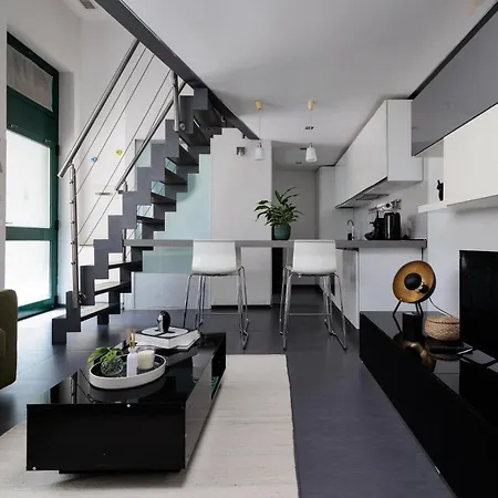 Urban House - Loft Navigli Restyled! شقة ميلان