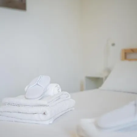 Certosa - Bright & Modern - 2 Steps From Train Station By Innstay 公寓