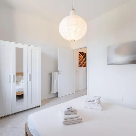 公寓 Certosa - Bright & Modern - 2 Steps From Train Station By Innstay