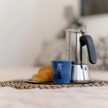 I-host - Daverio 6 Apartament Mediolan