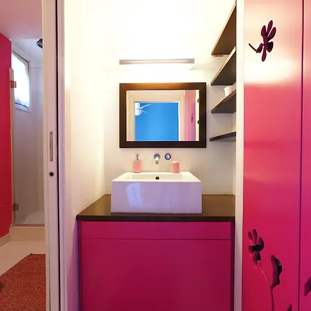 Metro Blu Tricolore - Concordia Apartamento *