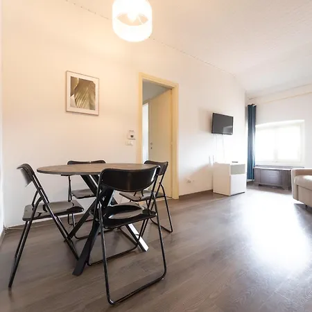 Apartament Cozy In Porta Genova - Via Vigevano