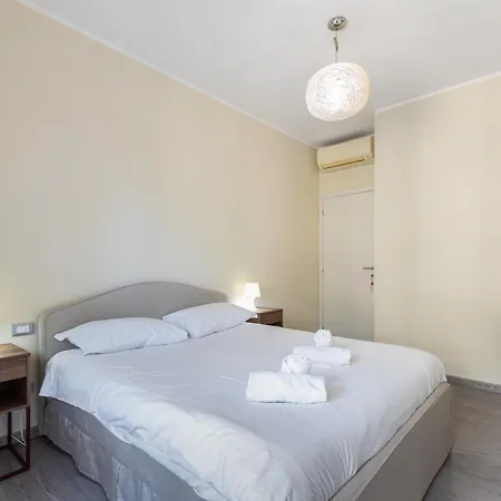 Tortona-metro Tolstoj 5min - Spacious 6 Guests - Wifi Daire *