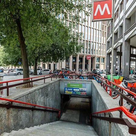 Stayeasy Fara12 - Station & Downtown Walking Distance Milan