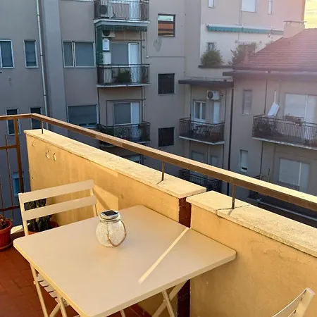 Navigli Retreat Near Duomo *